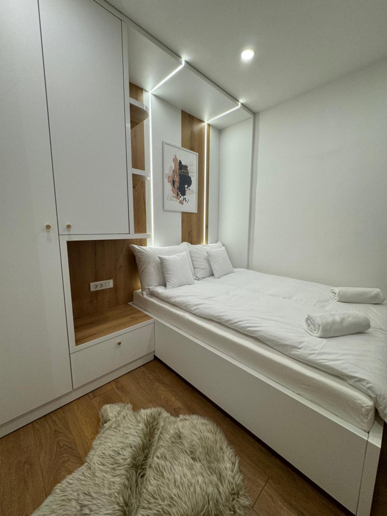 Mona Luxury Apartments - Free Garage Parking SJJ Eksteriør bilde